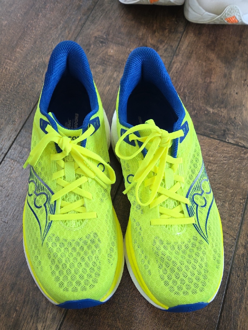 SAUCONY SPEED 5